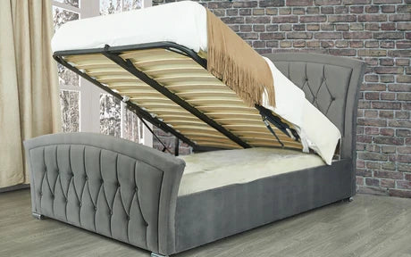 Yormen Chesterfield Bed