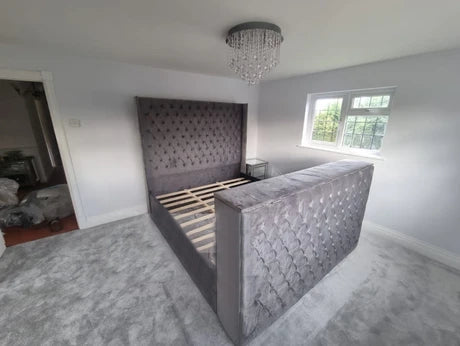 Chesterfield Wing TV Bed